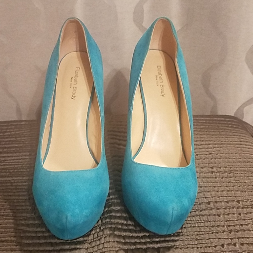 Heels - Picture 2 of 7